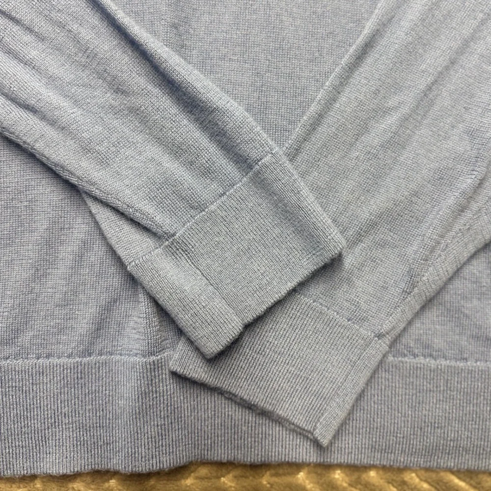 Banana Republic Mens XXL Blue 100% Merino Wool V-Neck Lightweight Sweater (1513)